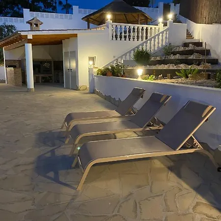 Villa Alhambra - Dale A Tu Familia Vacaciones Y El Descanso Que Se Merecen Calpe
