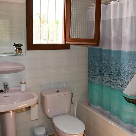 Alhambra - Dale A Tu Familia Vacaciones Y El Descanso Que Se Merecen Calpe